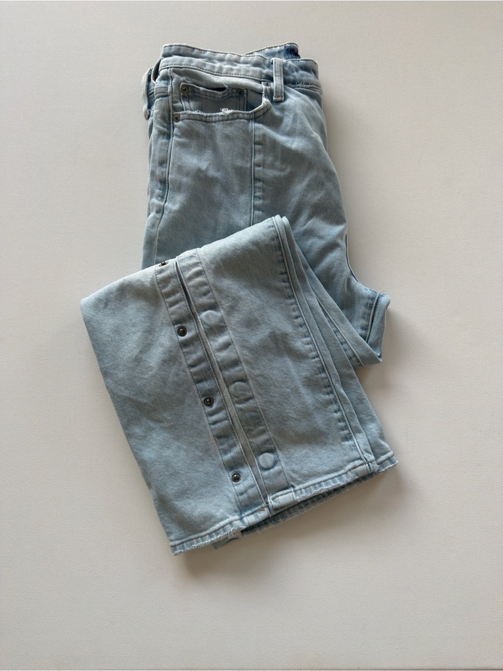 EUC Women's Lucky Brand Snap Leg Light Wash Denim Jeans Size 14/32 Unique (D2)